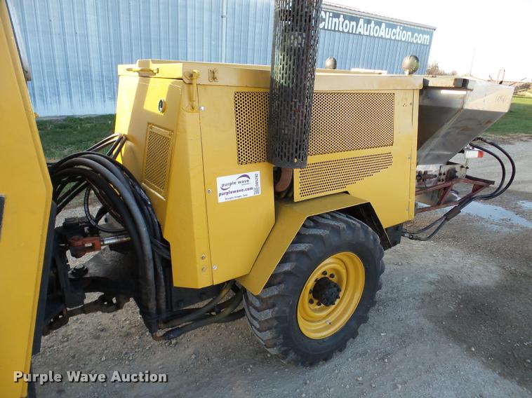 image for item DB5292 Trackless MT municipal tractor