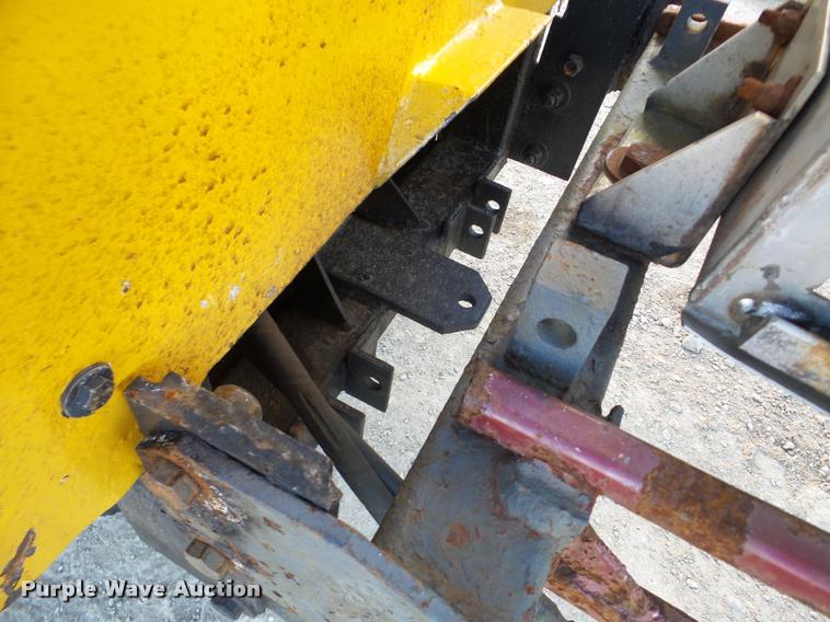 image for item DB5292 Trackless MT municipal tractor