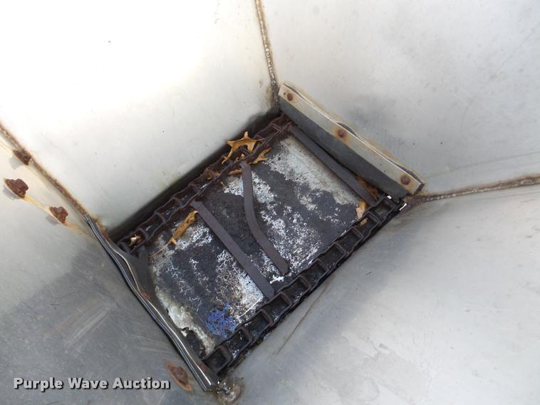 image for item DB5292 Trackless MT municipal tractor