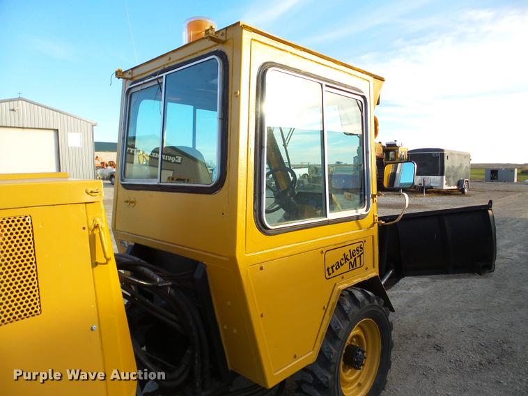 image for item DB5292 Trackless MT municipal tractor