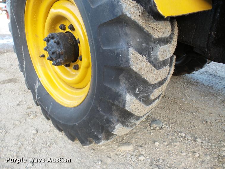 image for item DB5292 Trackless MT municipal tractor