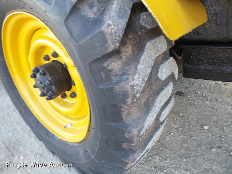 image for item DB5292 Trackless MT municipal tractor