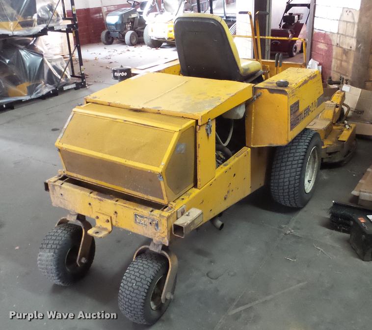 image for item DF9063 Hustler 340 ZTR lawn mower