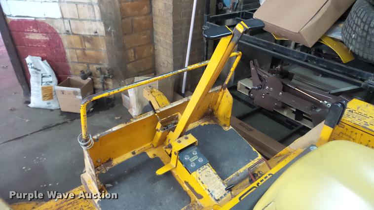 image for item DF9063 Hustler 340 ZTR lawn mower