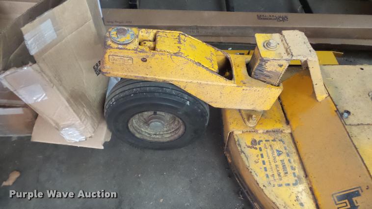 image for item DF9063 Hustler 340 ZTR lawn mower