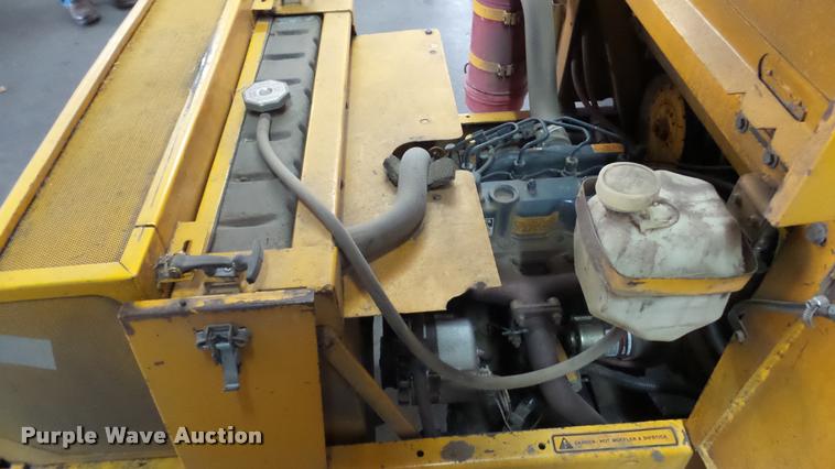 image for item DF9063 Hustler 340 ZTR lawn mower