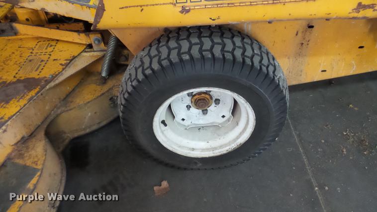 image for item DF9063 Hustler 340 ZTR lawn mower