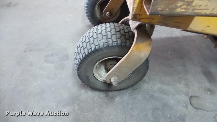 image for item DF9063 Hustler 340 ZTR lawn mower