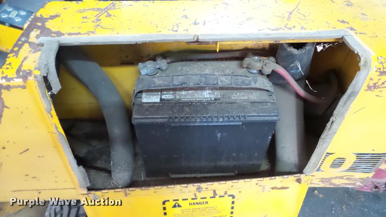 image for item DF9063 Hustler 340 ZTR lawn mower