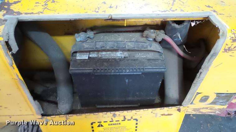 image for item DF9063 Hustler 340 ZTR lawn mower