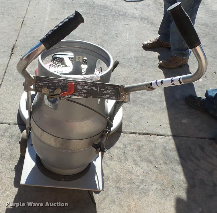 image for item J1586 Eliminator Flex 27D floor burnisher