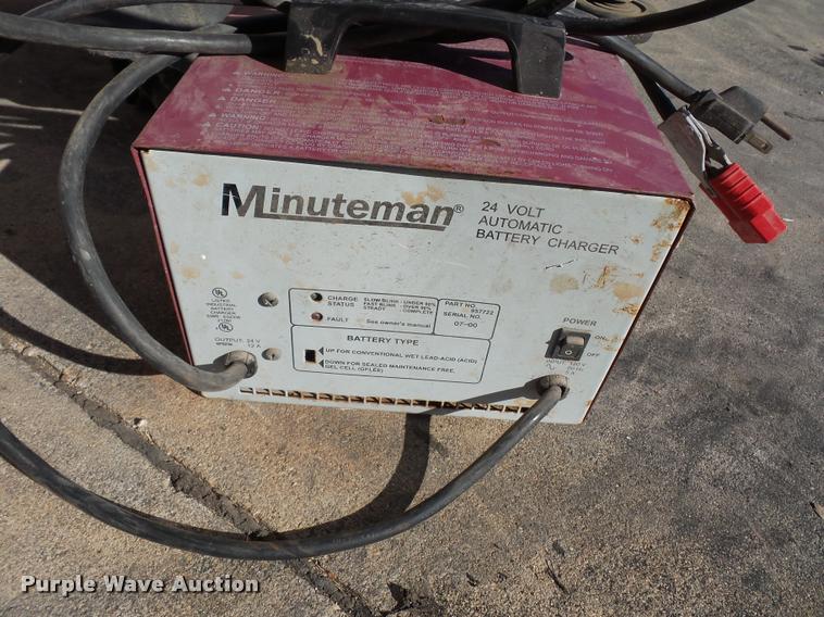 image for item J1587 Advance 17B floor scrubber