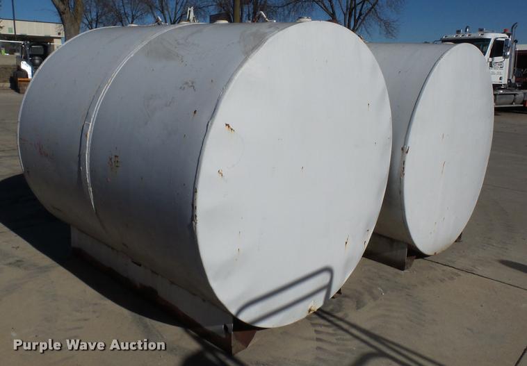 image for item J1597 (2) bulk oil tanks