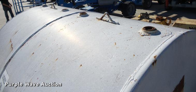 image for item J1597 (2) bulk oil tanks