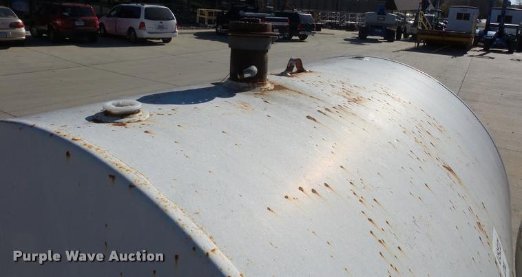 image for item J1597 (2) bulk oil tanks