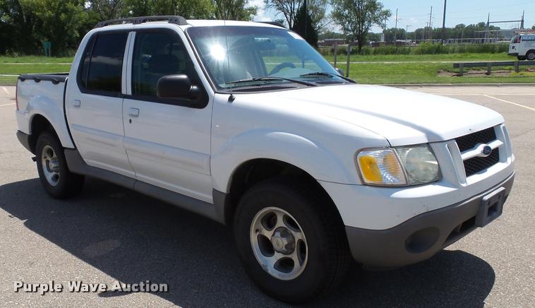 image for item J4825 2003 Ford Explorer Sport Trac XLT SUV