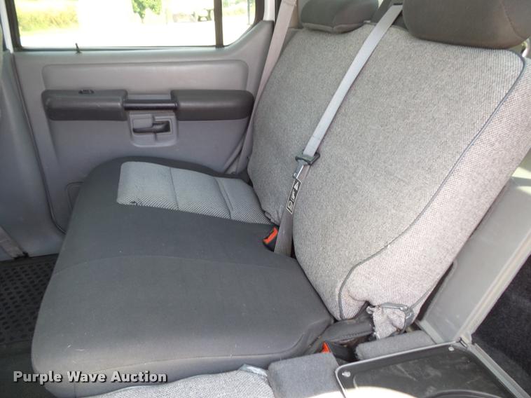 image for item J4825 2003 Ford Explorer Sport Trac XLT SUV