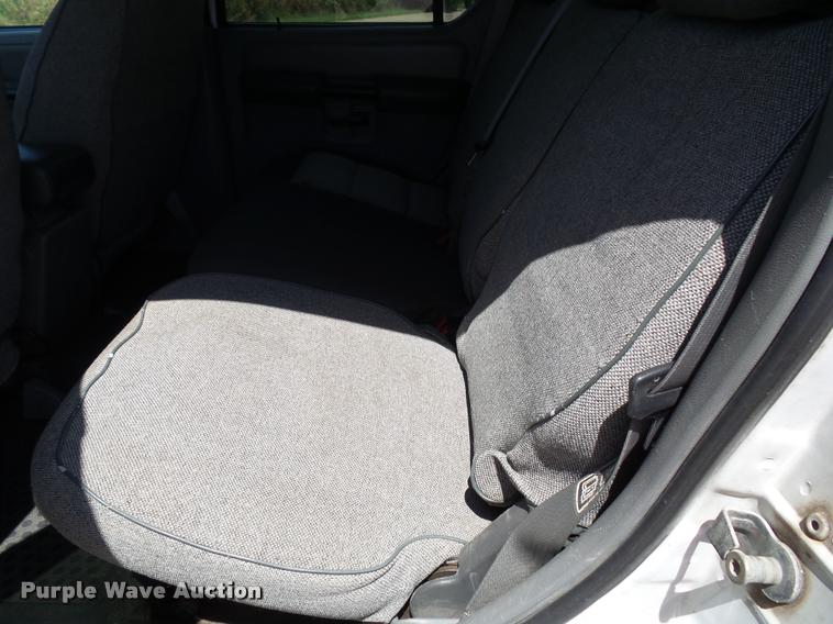 image for item J4825 2003 Ford Explorer Sport Trac XLT SUV