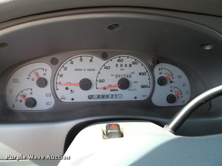 image for item J4825 2003 Ford Explorer Sport Trac XLT SUV