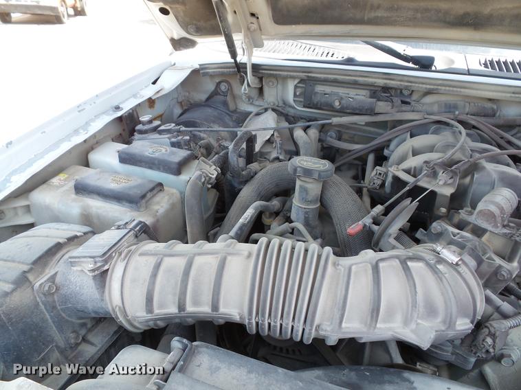 image for item J4825 2003 Ford Explorer Sport Trac XLT SUV