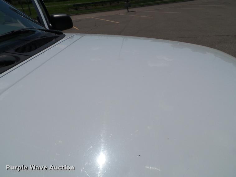 image for item J4825 2003 Ford Explorer Sport Trac XLT SUV