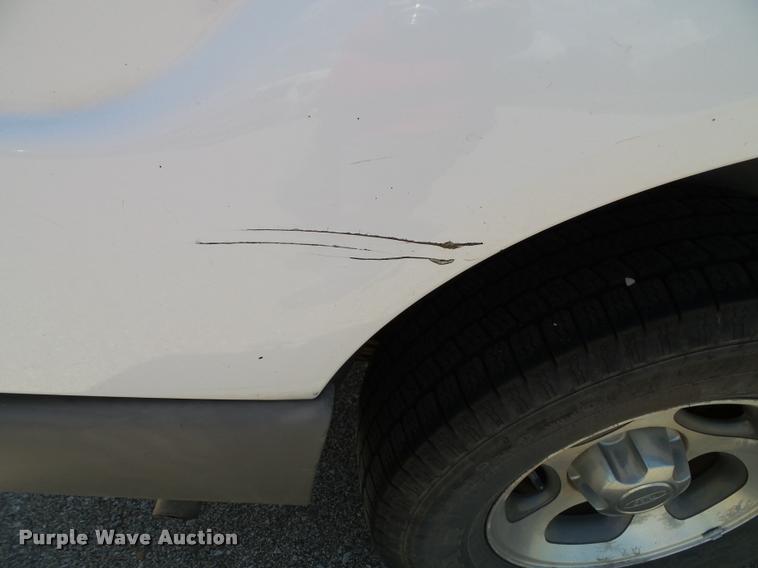 image for item J4825 2003 Ford Explorer Sport Trac XLT SUV