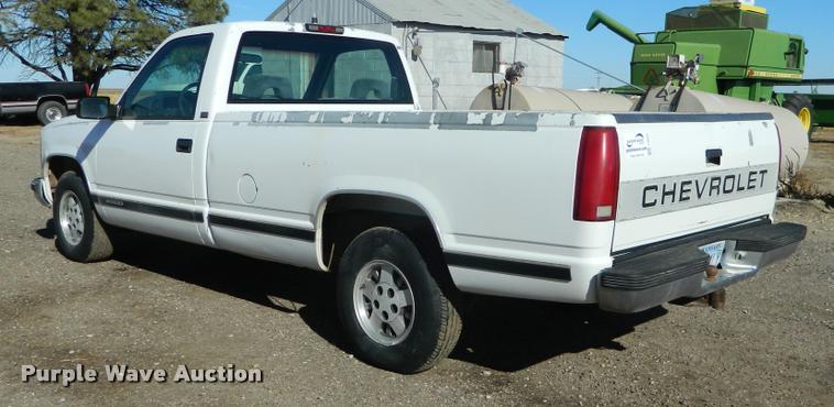 image for item J5033 1995 Chevrolet 1500 pickup truck