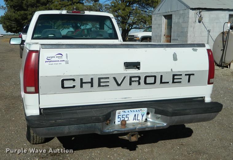 image for item J5033 1995 Chevrolet 1500 pickup truck