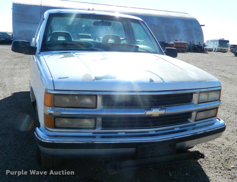 image for item J5033 1995 Chevrolet 1500 pickup truck