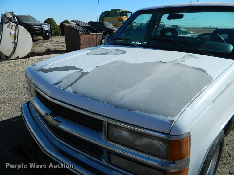 image for item J5033 1995 Chevrolet 1500 pickup truck