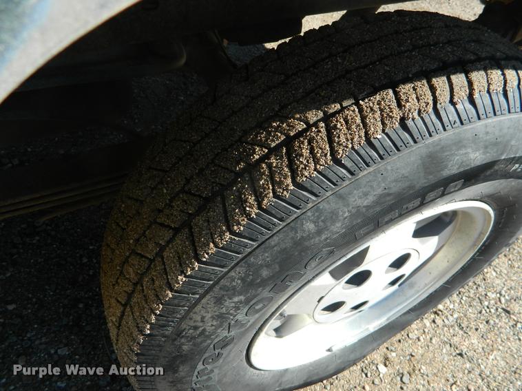 image for item J5033 1995 Chevrolet 1500 pickup truck