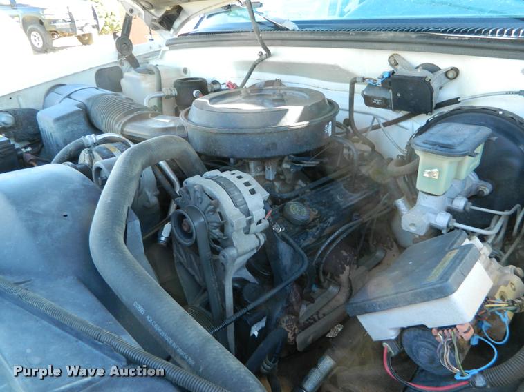 image for item J5033 1995 Chevrolet 1500 pickup truck