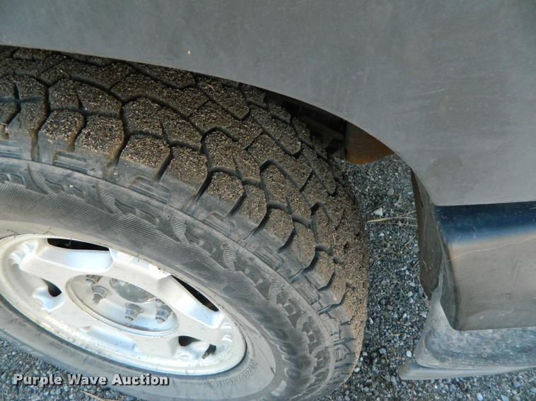 image for item J5034 2000 Chevrolet 1500 Ext. Cab pickup truck