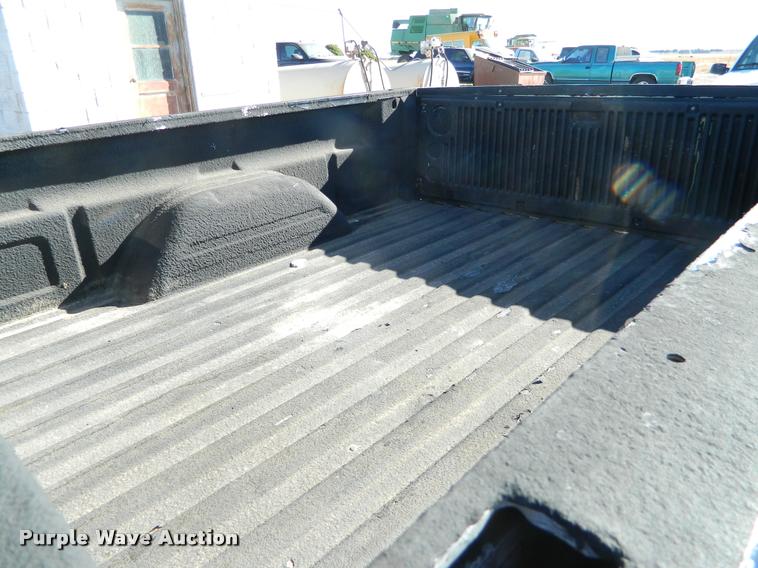 image for item J5034 2000 Chevrolet 1500 Ext. Cab pickup truck