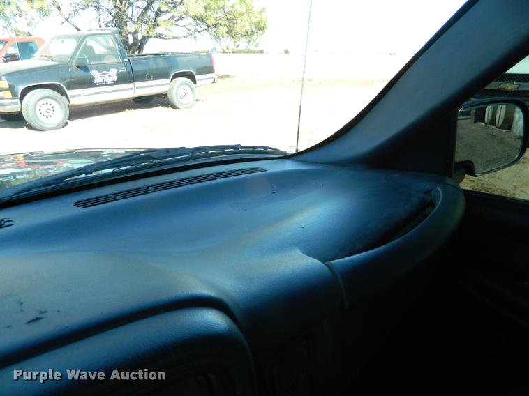 image for item J5034 2000 Chevrolet 1500 Ext. Cab pickup truck