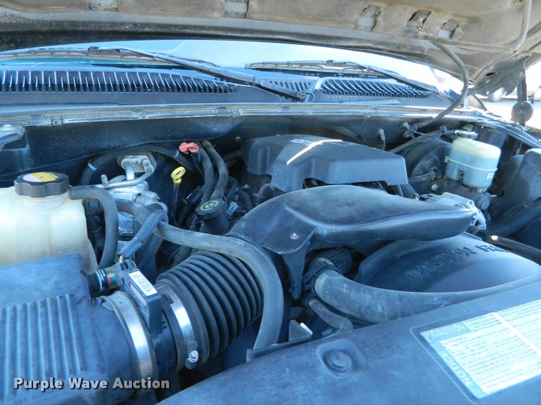 image for item J5034 2000 Chevrolet 1500 Ext. Cab pickup truck