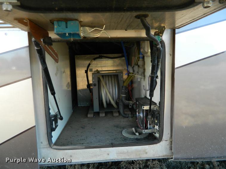 image for item J5035 2004 Monaco Dynasty Princess RV