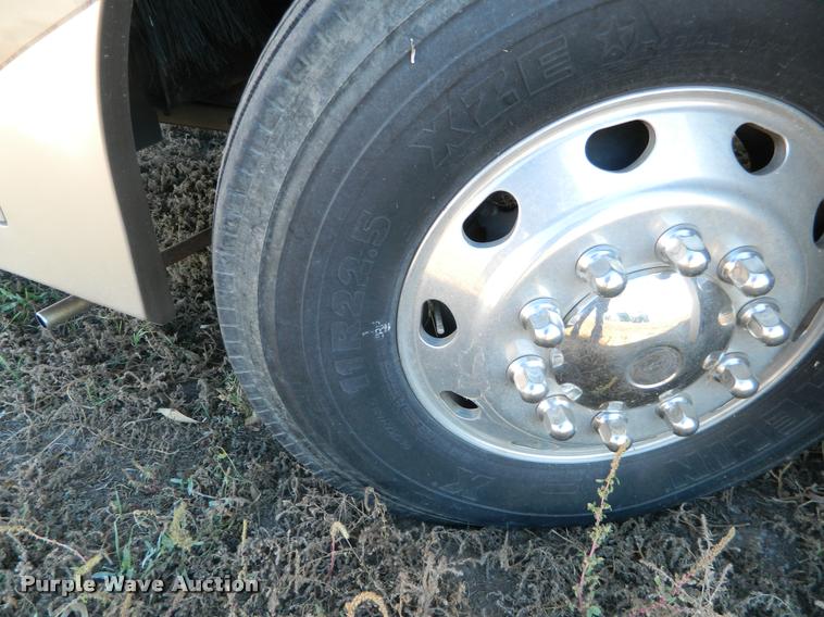 image for item J5035 2004 Monaco Dynasty Princess RV