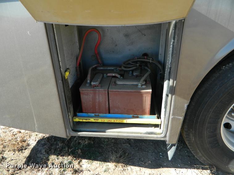 image for item J5035 2004 Monaco Dynasty Princess RV