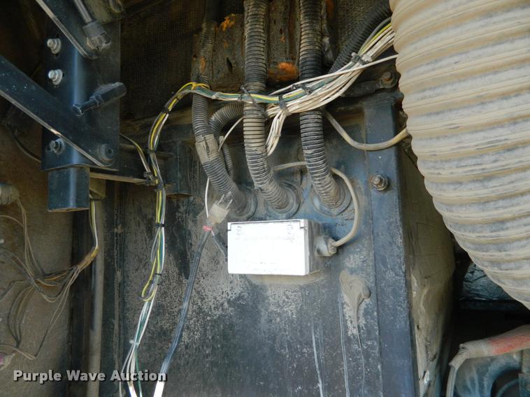 image for item J5035 2004 Monaco Dynasty Princess RV