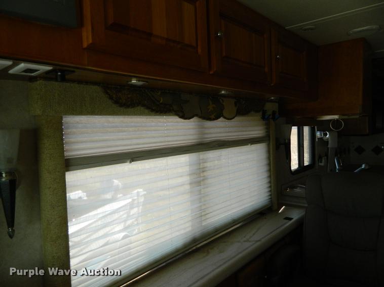 image for item J5035 2004 Monaco Dynasty Princess RV