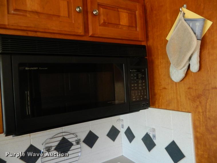 image for item J5035 2004 Monaco Dynasty Princess RV