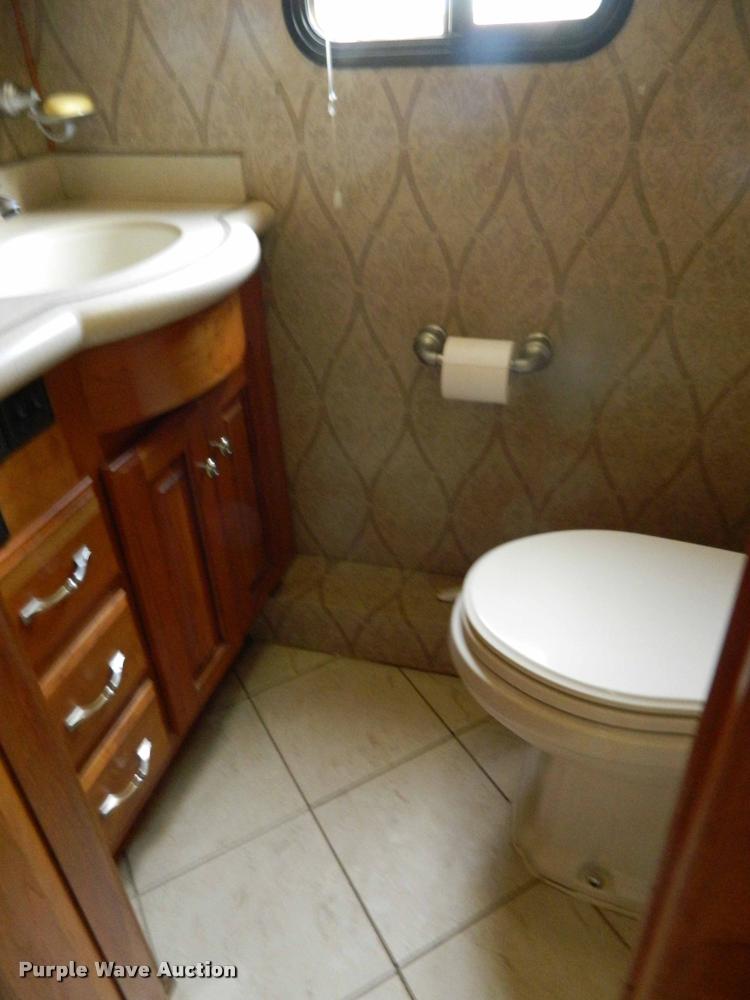 image for item J5035 2004 Monaco Dynasty Princess RV