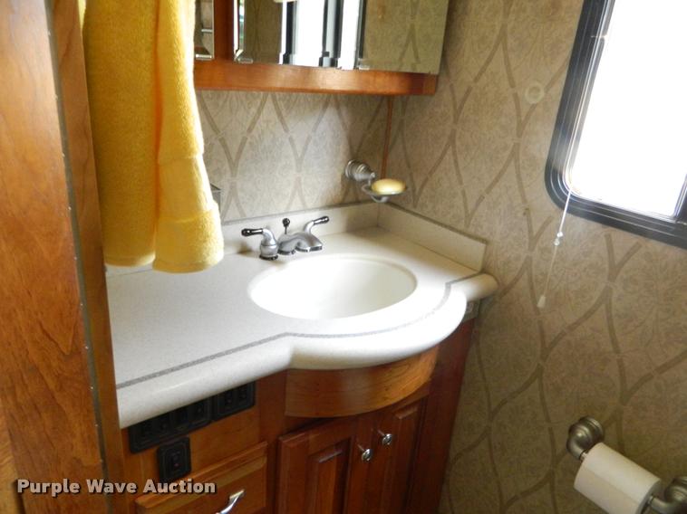 image for item J5035 2004 Monaco Dynasty Princess RV