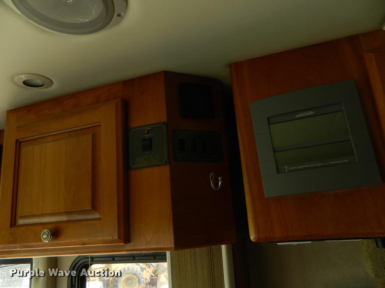 image for item J5035 2004 Monaco Dynasty Princess RV