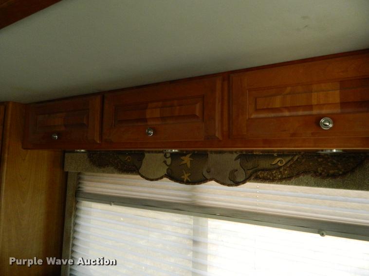 image for item J5035 2004 Monaco Dynasty Princess RV