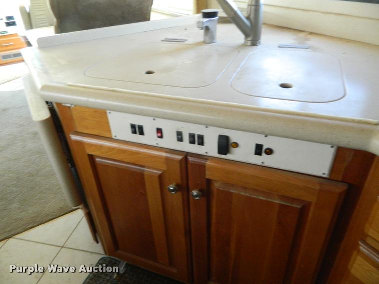 image for item J5035 2004 Monaco Dynasty Princess RV