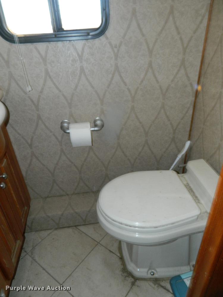 image for item J5035 2004 Monaco Dynasty Princess RV