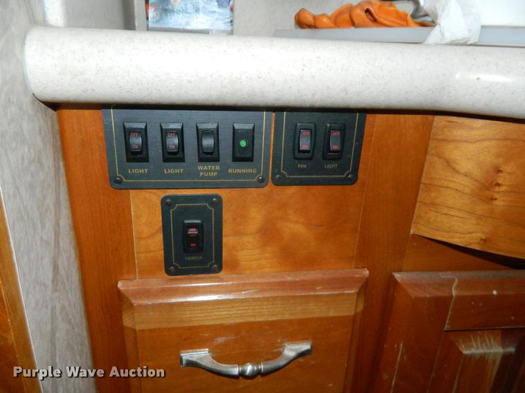 image for item J5035 2004 Monaco Dynasty Princess RV