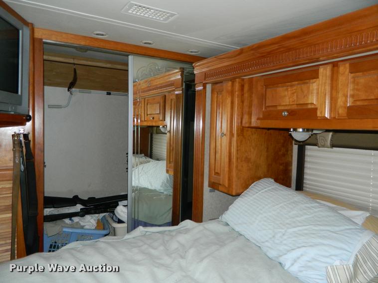 image for item J5035 2004 Monaco Dynasty Princess RV